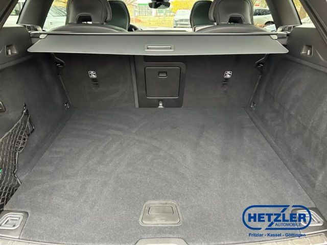 Volvo XC60 AWD Dark Plus