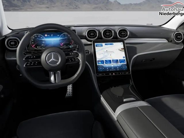 Mercedes-Benz C 200 AMG Line Sedan