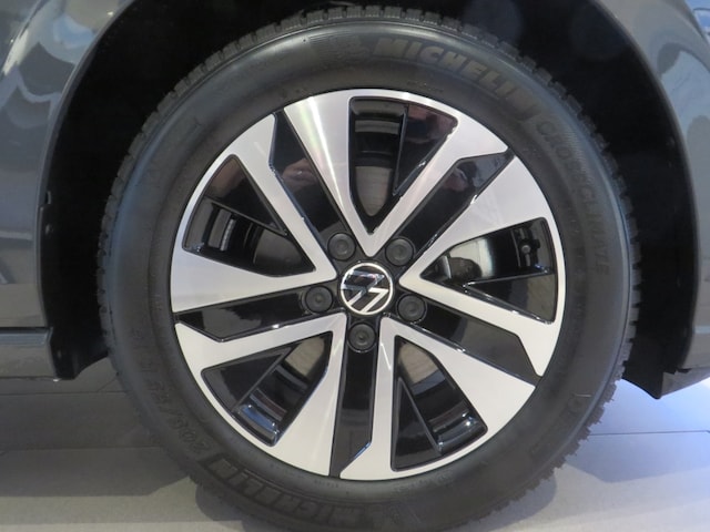 Volkswagen Golf 1.5 eTSI DSG Golf VIII Plus