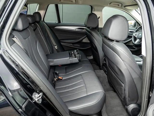 BMW 530 530e Touring