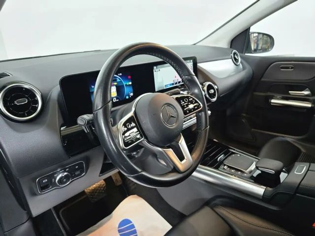 Mercedes-Benz B 180 B 180 d