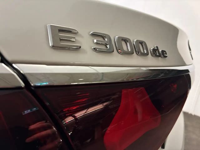 Mercedes-Benz E 300 E 300 de Sedan