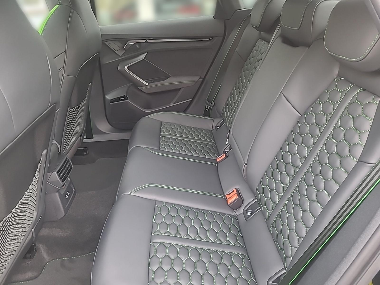 Audi RS3 Quattro S-Tronic Sedan