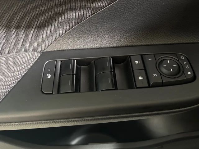 Toyota C-HR Active Hybride