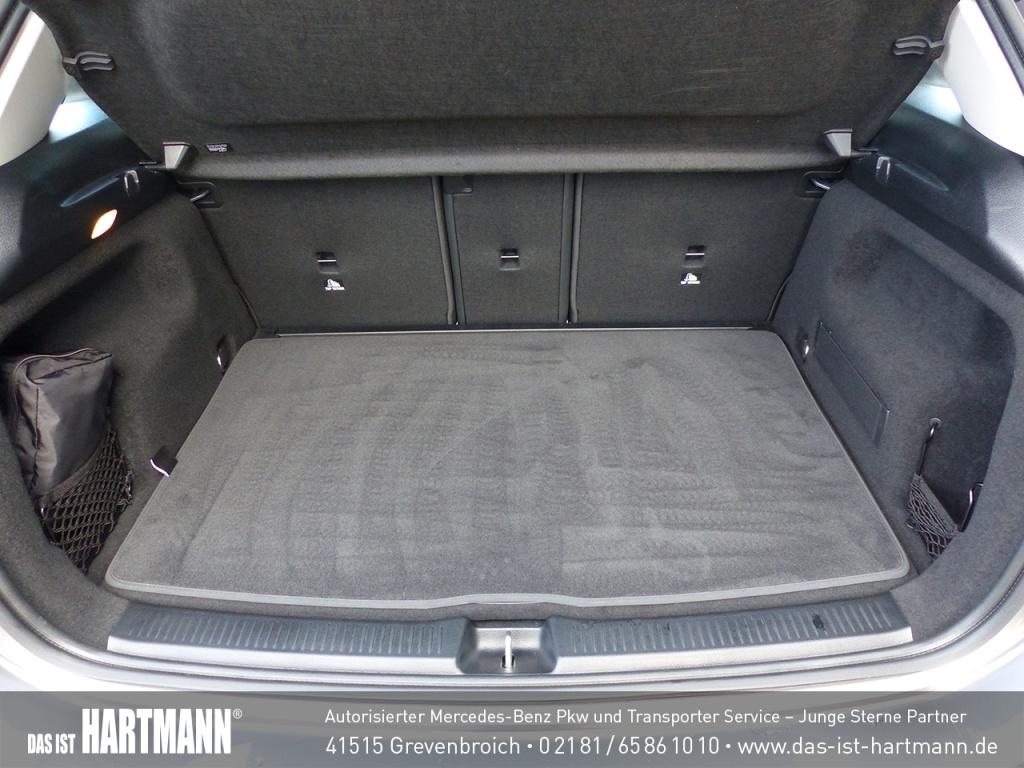 Mercedes-Benz B 200 Progressive Sedan