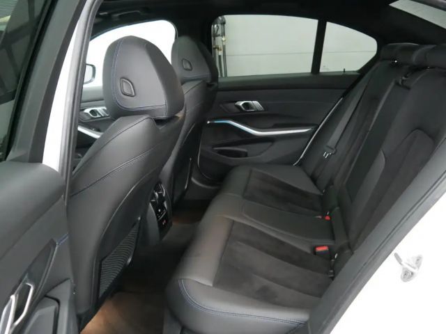 BMW 330 330e Sedan xDrive