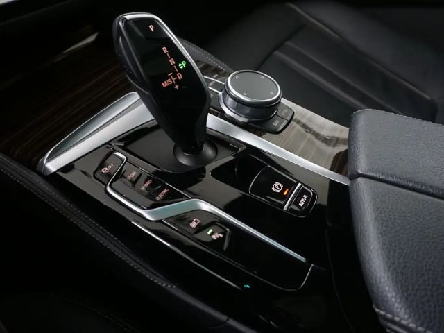 BMW 530 530e Luxury Line xDrive