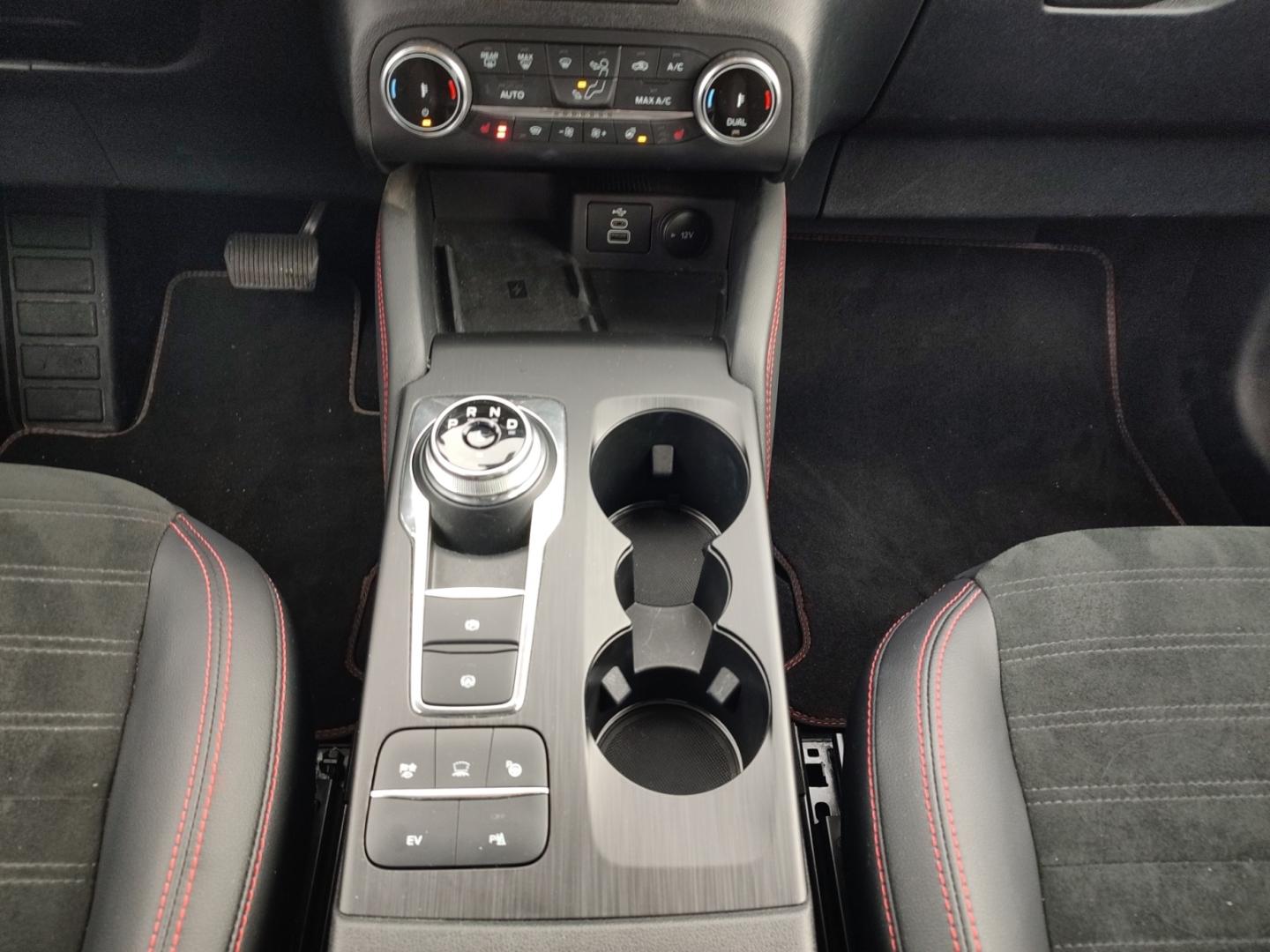 Ford Kuga Plug in Hybrid ST Line X