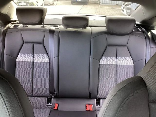 Audi A3 35 TFSI S-Line S-Tronic Sedan