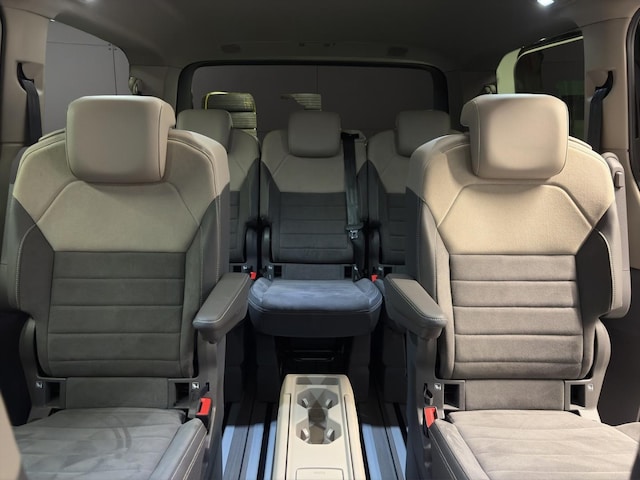 Volkswagen Multivan 2.0 TDI DSG Lang Style T7