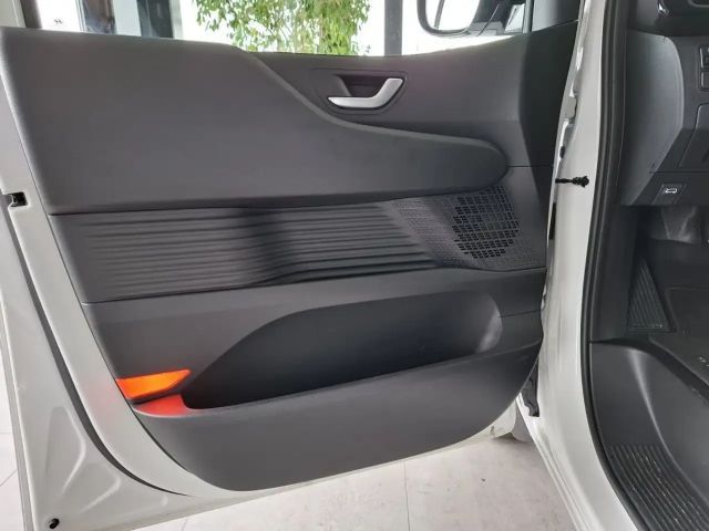 Hyundai Staria Trend