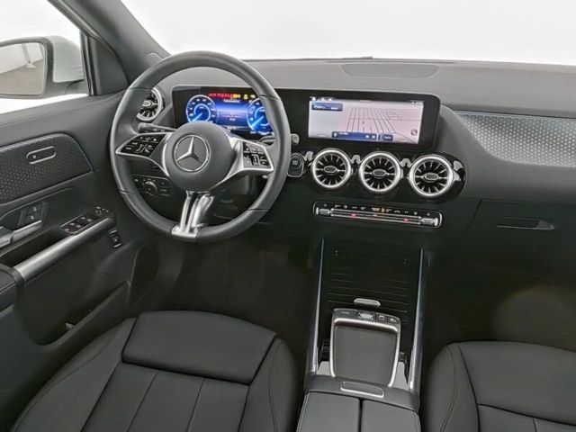 Mercedes-Benz EQA 300 4MATIC Advanced