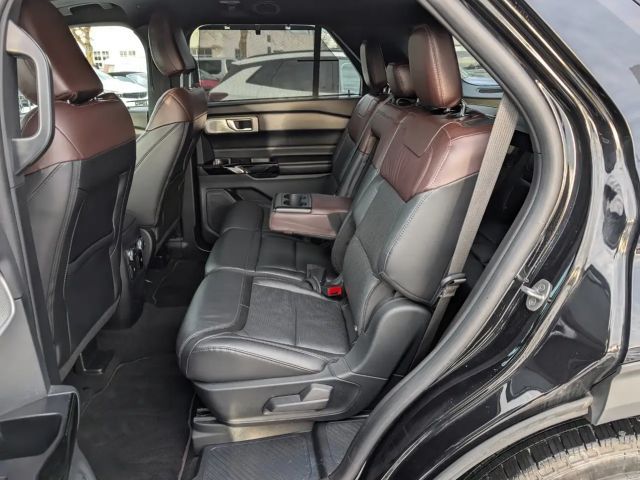 Ford Explorer Platinum Plug in Hybrid