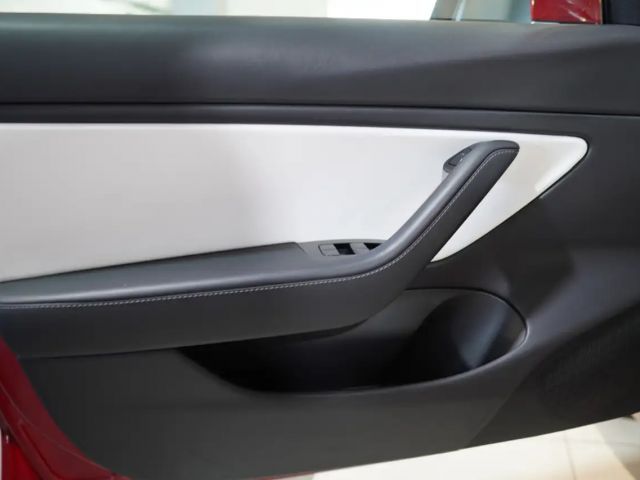 Tesla Model 3 AWD Long Range