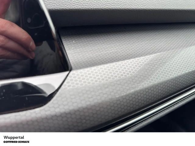 Volkswagen Golf GTI e-Golf