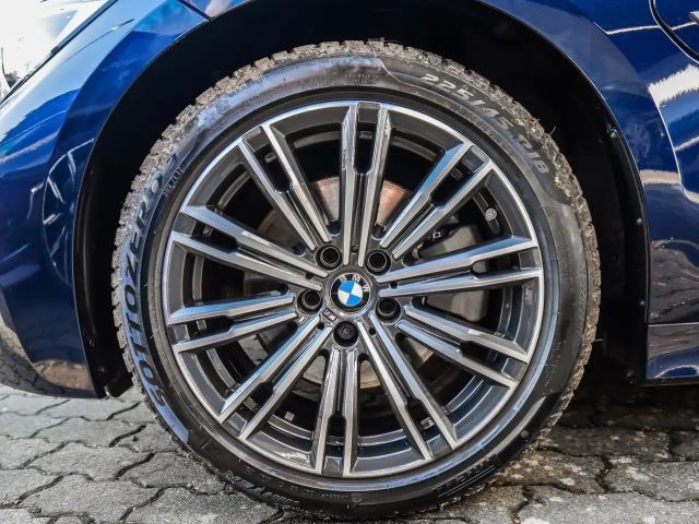 BMW 320 320e M-Sport Sedan