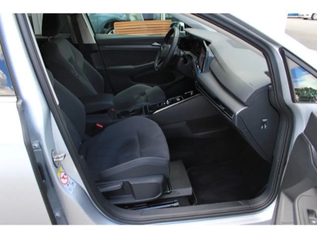 Volkswagen Golf 1.5 eTSI Style Variant