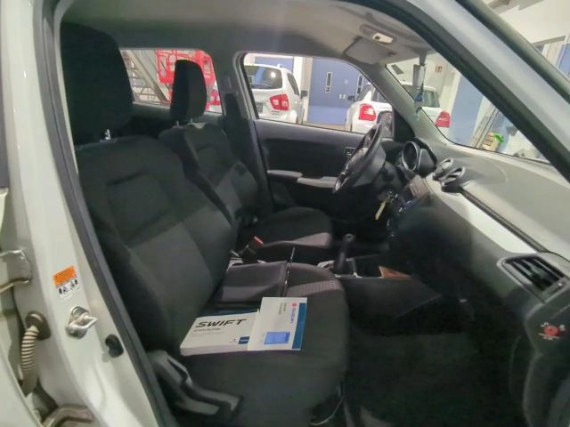 Suzuki Swift Clear DualJet