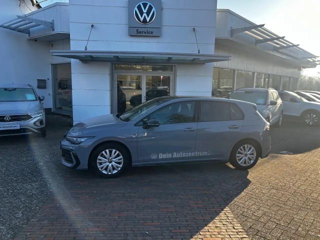 Volkswagen Golf 1.5 TSI DSG R-Line