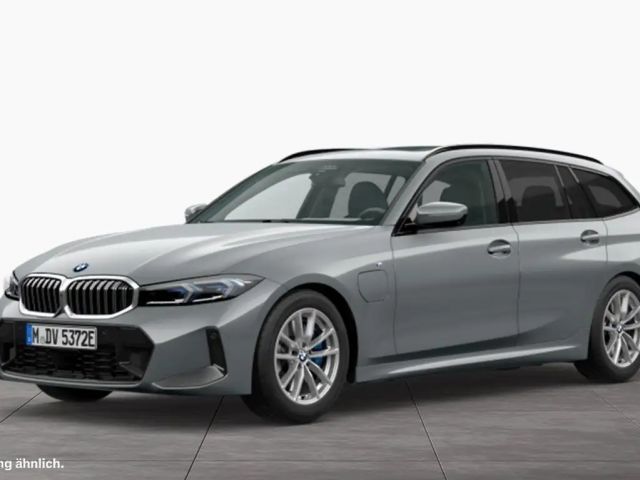 BMW 330 330e M-Sport Touring xDrive