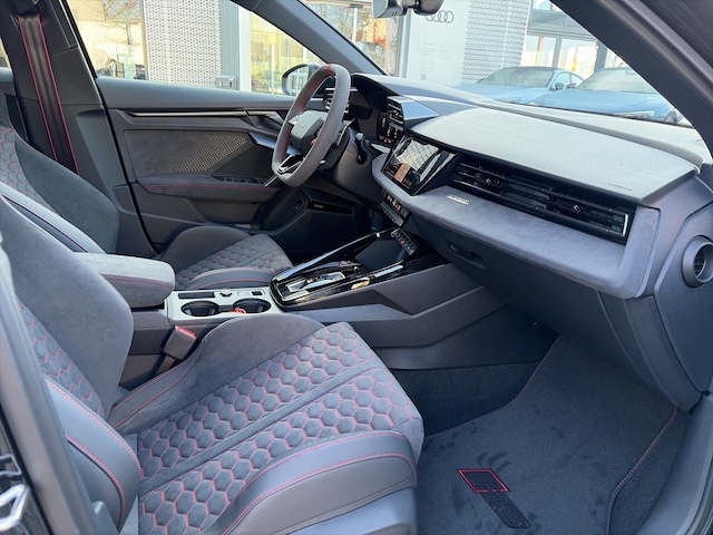 Audi RS3 Quattro S-Tronic Sedan