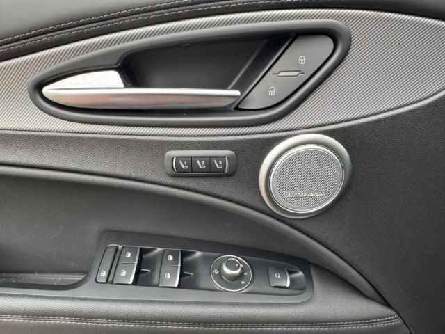 Alfa Romeo Stelvio Q4