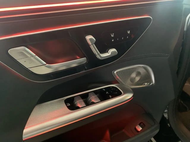 Mercedes-Benz EQE 43 AMG Line Sedan