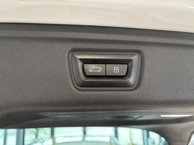 BMW 320 320d M-Sport Touring xDrive