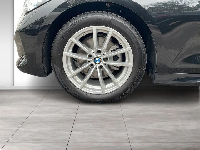 BMW 320 320d M-Sport Sedan xDrive