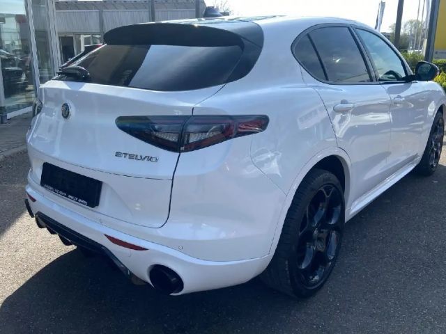 Alfa Romeo Stelvio Q4