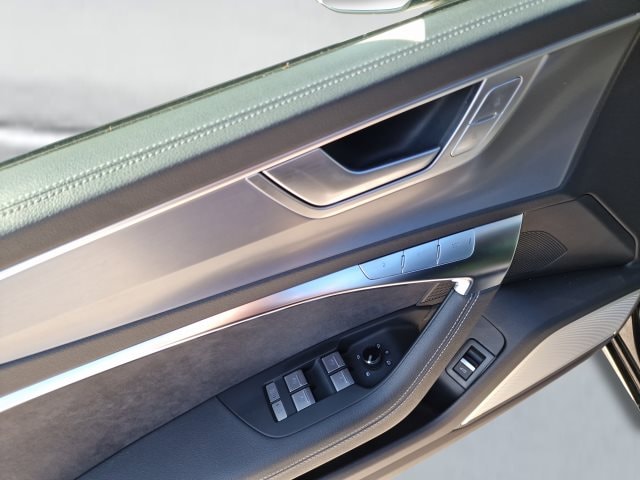 Audi S6 Quattro Sedan