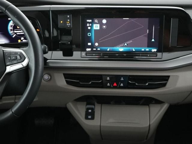 Volkswagen Multivan 2.0 TSI DSG Lang Life T7