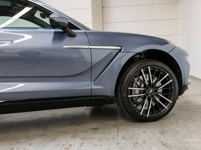 Aston Martin DBX Concours Blue Dark Knight