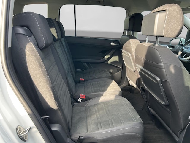 Volkswagen Touran 1.5 TSI DSG R-Line