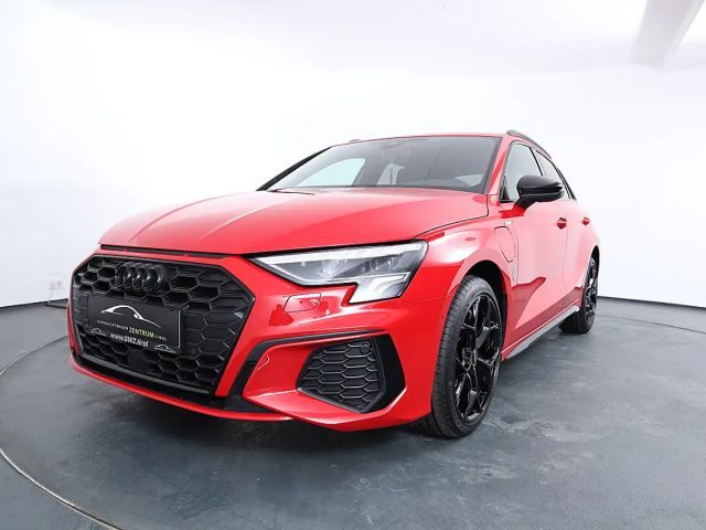 Audi A3 45 TFSI Hybride S-Line Sedan