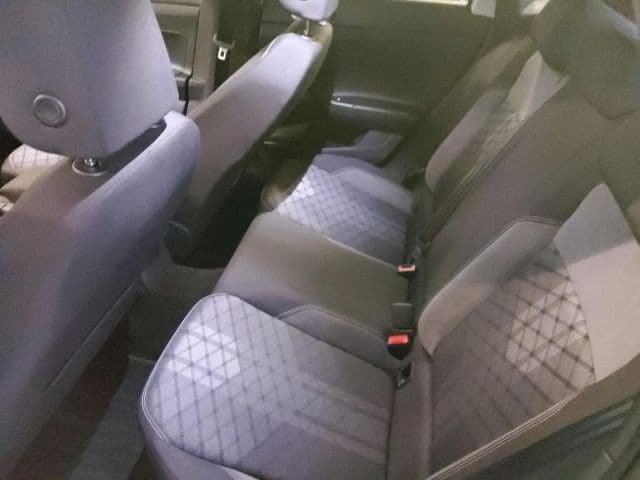 Volkswagen Polo 1.0 TSI DSG R-Line