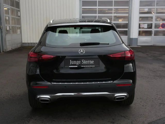 Mercedes-Benz GLA 180 Progressive