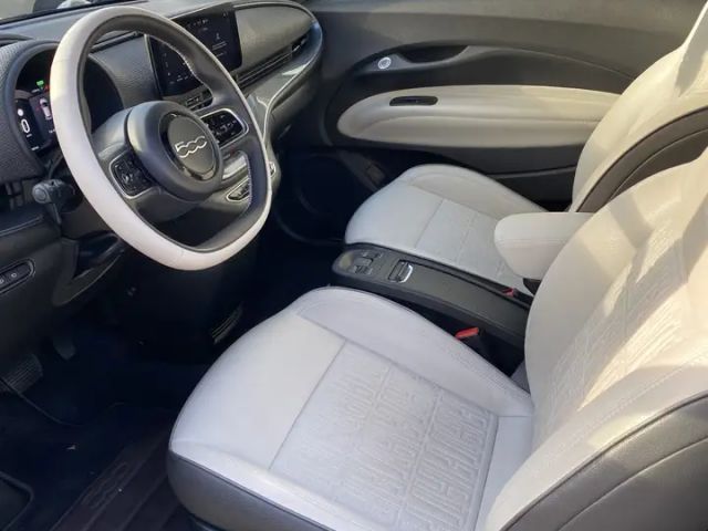 Fiat 500e 42 kWh La Prima