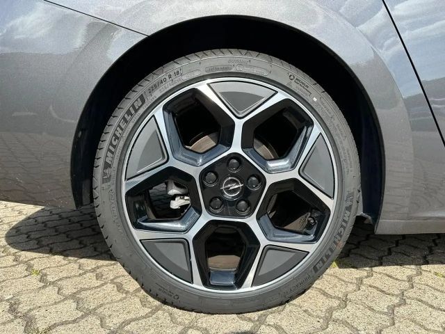 Opel Astra Ultimate business+