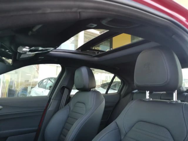 Alfa Romeo Giulia Q4