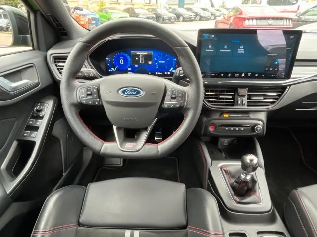 Ford Focus Limited ST Line