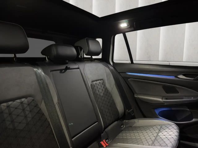 Volkswagen Golf 1.5 eTSI IQ.Drive R-Line