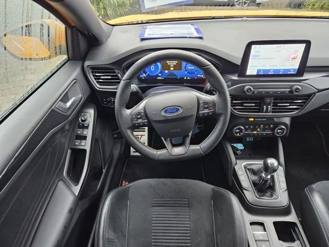 Ford Focus EcoBoost ST Line