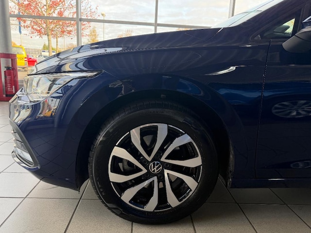 Volkswagen Golf Life Variant