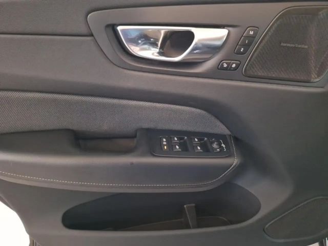 Volvo XC60 Dark Plus