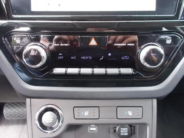 SsangYong Korando e-MOTION Titanium Leder LED Navigation