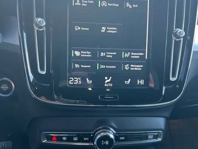 Volvo XC40 Dark Plus