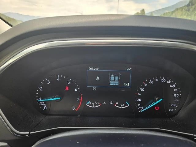 Ford Focus EcoBoost Titanium Wagon