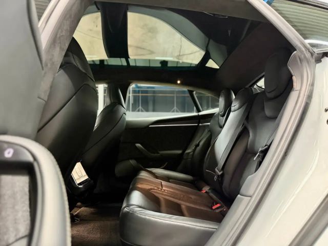 Tesla Model S Dual Motor Long Range