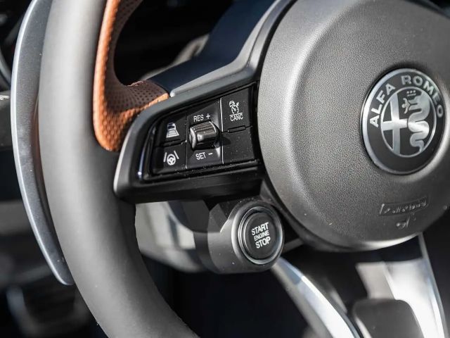 Alfa Romeo Giulia AT8 Q4